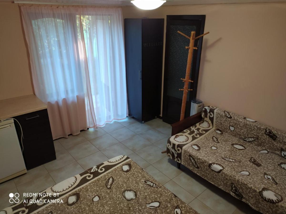 Small Guest House 拉祖尔涅 外观 照片